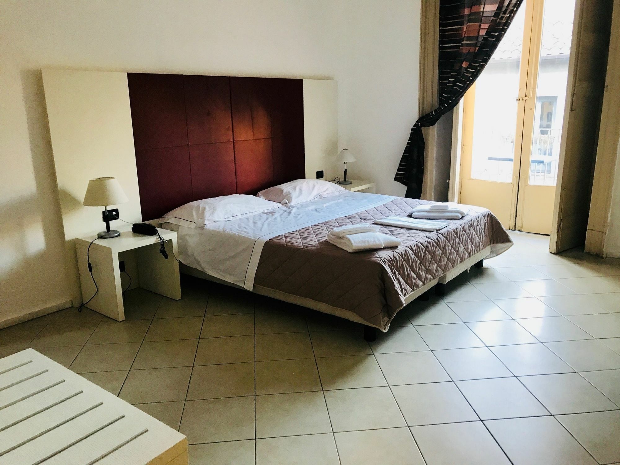 Santuzza Art Hotel Катанія Екстер'єр фото